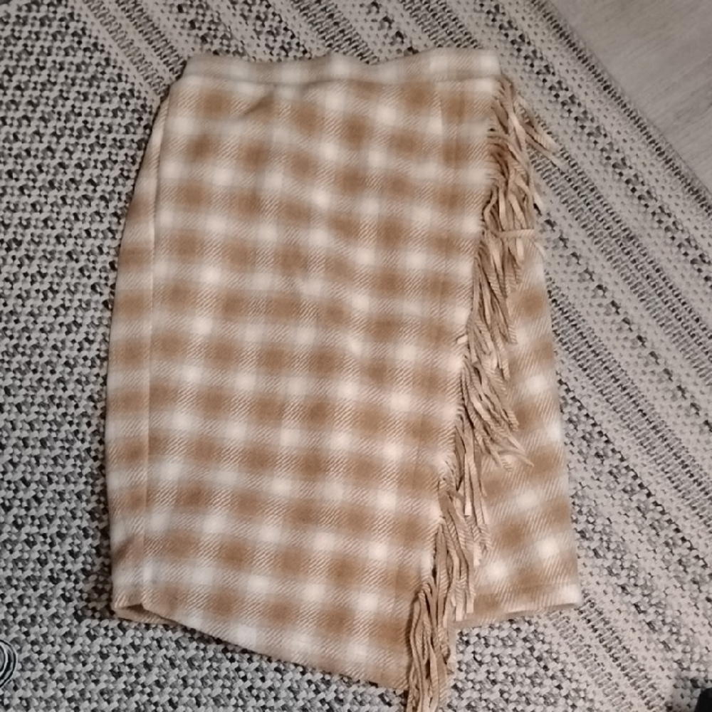 Time and Tru Knit Plaid Scarf in Brown and Cream
